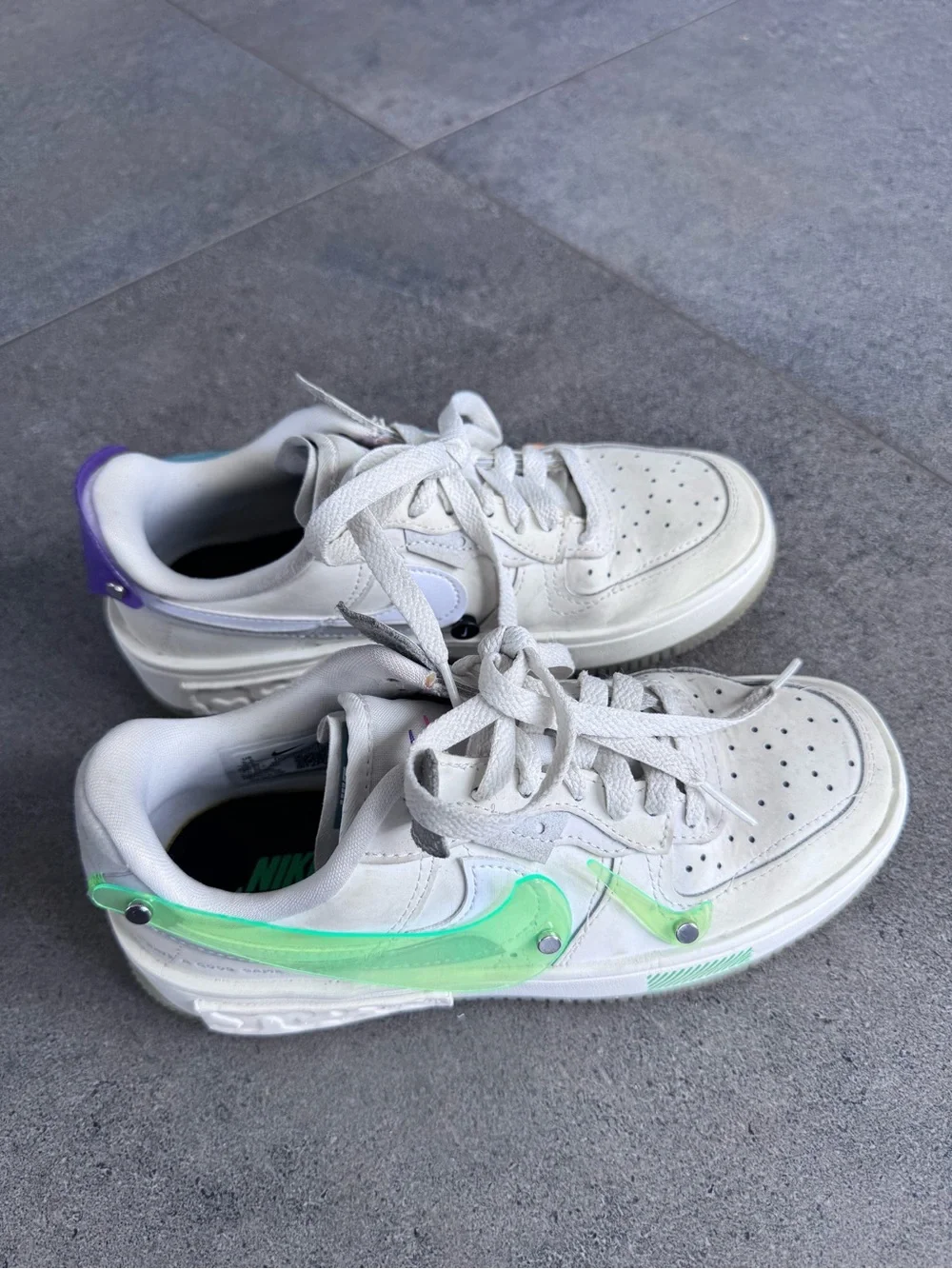 Nike White Sneakers - Size 5.5 with customizable Nike Swoosh attachments